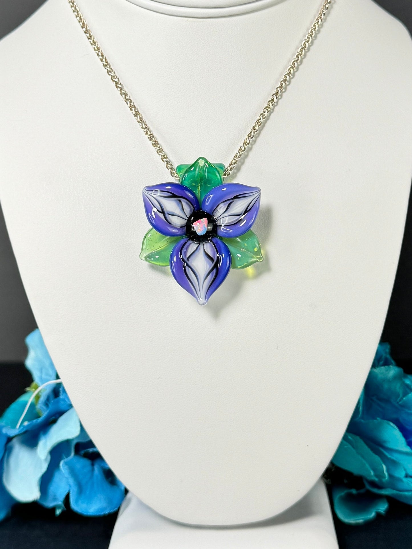 Purple Trillium pendant